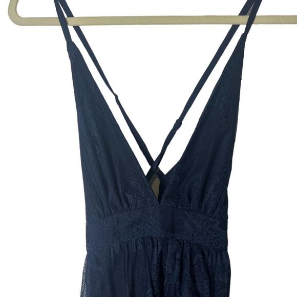 Showpo Meijel Plunge Neck Cross Back Maxi Dress In Navy Lace - Picture 11 of 15